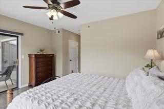 Lakefront Condo with Boat Slip, Heated Pool & Boat Launch - 2