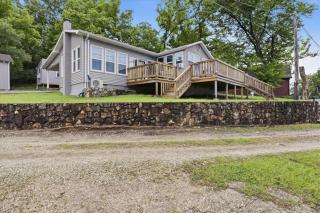 Lake Views, Private Dock, Paddle Boards & Bunk House - 0