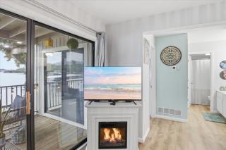 Bright Lakefront Condo with Cozy Patio, Big Views, Pools & Indian Pointe Fun - 2