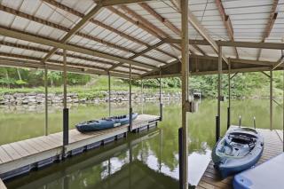 Amazing Glaize - Spacious Lakefront Home in Osage Beach - 3