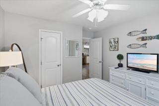 Amazing Glaize - Spacious Lakefront Home in Osage Beach - 1