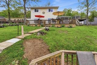 Lakefront Fun with Private Dock, Firepit, Swim Mat, Kayaks & Screened Lake Room - 9