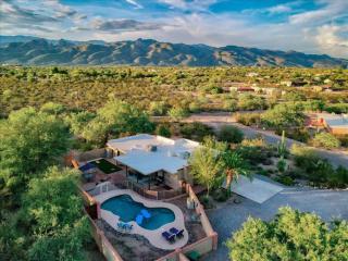 Family Getaway with Pool & Pet Friendly - 0