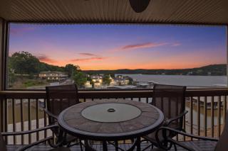 Blissful Lake Life at the 24mm Playground, 2 Pools & Trailer Parking - 0