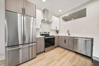 Luxurious Brand New 3BR Walk Downtown Brookfield - 3