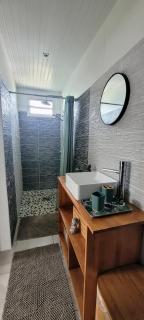 TI GARDEN et son jacuzzi privé à Ste Luce - 6