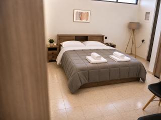 GIORGIO PATRASSO - Micro apartment in the center of Patras - 9