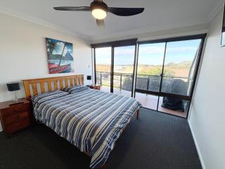 Paragon Apartment 7 - Bring your own linen. - 2