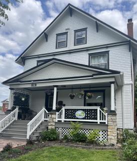 The Front Porch Bed and Breakfast 3 rooms - 0