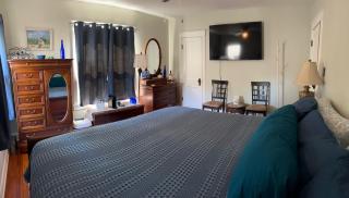 The Front Porch Bed and Breakfast 3 rooms - 1