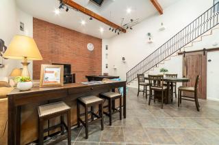 Modern Loft with Pool & Hot Tub-Views - 4