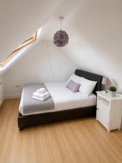 Lovely 2 BR town house - 6