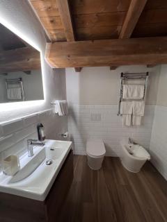 Easy Suites - 2