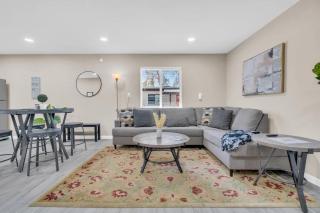 Modern Central Location-10 mins from U of A - 0