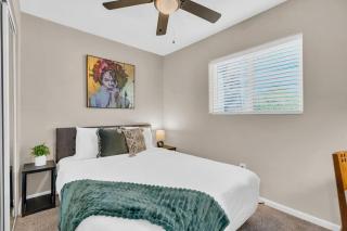 Modern Central Location-10 mins from U of A - 4
