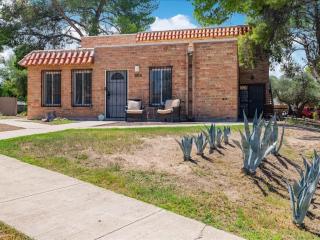 Pet Friendly Getaway with 2 Pools - 4
