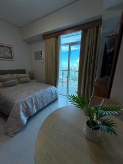 Fully Furnished Studio Unit Cebu City with Pool near IT Park - 4