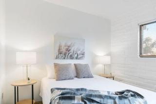 Cute Townhome with Community Pool 5 mins to TMC - 6