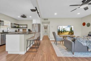 The Hidden Gem-5 mins to U of A with Hot Tub - 4