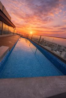 Luxury Ocean View Apartment - Pool & Gym - 9