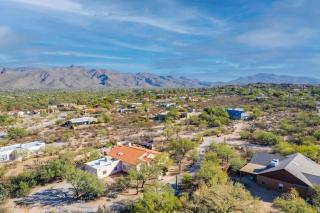 Catalina Mountain Views with Pool - 3