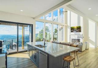 The Barn- Incredible Views, Heated Pool, Hot Tub & Gourmet Kitchen - 1