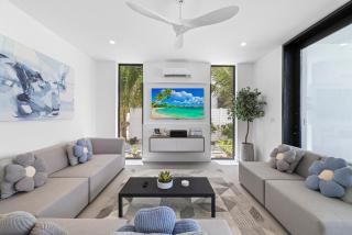 Brand New Beachfront Villa Palms - 6