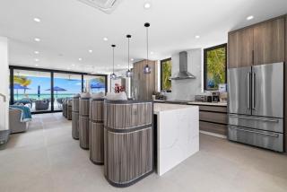 Brand New Beachfront Villa Palms - 8