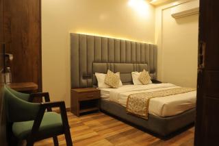 Hotel Madhvam- 250 Mtr from Mathura Railway Station - 9