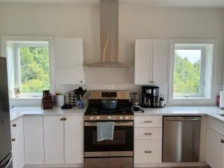 The Bluebird Lodge French River - Pet friendly - 3