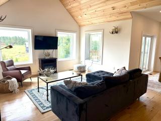 The Bluebird Lodge French River - Pet friendly - 6
