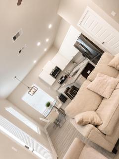 Luxury Townhome 3BR Med Center 5 Beds - 1