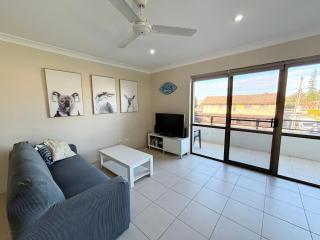 Paragon Apartment 3 - Bring your own linen. - 6