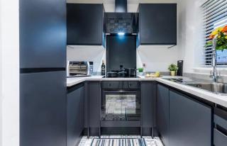 2Bed, Sleeps 5, 6MinsFromCity, Off Street Parking, Perfect For Contractors, Tourists, Business, Travel, Groups, Long & Short Stays Available, Great Rates Available At Peachy Stays - 2