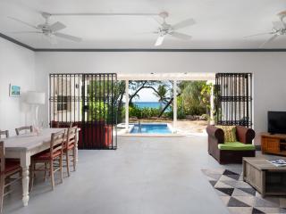 Stunning Views Oceanfront Oasis with Private Pool - Inch by Inch - 1