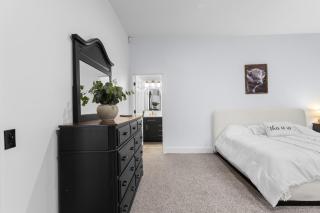 Pondview Apartment at Thunder Manor - 3