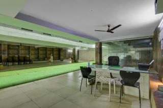 Hotel O The Arrow Infront of Max Hospital - 4