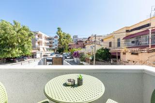 Lian Rooms 8 - Double Suite w Balcony - 7