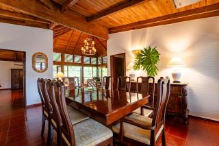 Charming original 2-bedroom villa within walking distance of the beach - 8