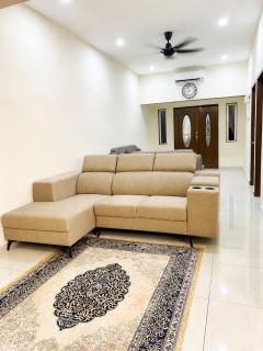 The Walnut House Senawang - 9