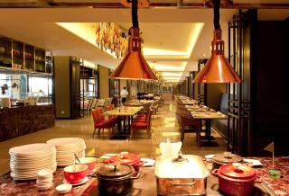 Crowne Plaza Shanghai Anting-20 Minutes drive to National Exhibition and Convention Center & 15 Minutes drive to F1 - 4
