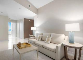 Downtown Luxury Condo Panoramic City Views - 0