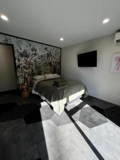 2 Bedroom Comfortable Guest Wing - 3