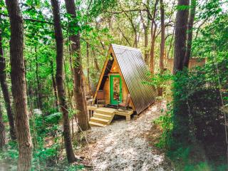 Romantic A-Frame Couples Retreat Cozy and 12 Acres - 0