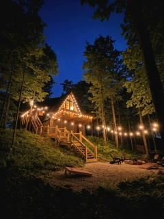 Limestone Ridge by The Hideaways - 5