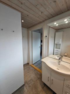 Lovely House Of 165 M2 Divided Into 2 Apartments - 4