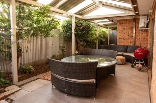 Modern Spacious 2-Storey 4BR House, Near CBD Shops - 6