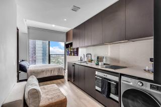 Pied A Terre With Roof Pool - 9