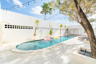 Casa Contenta Canggu - Luxury 5BR Private Pool Villa - 4
