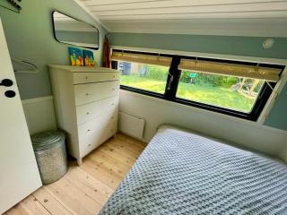 Unique Holiday Experience With A Cozy Shelter - 4
